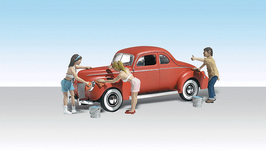 Woodland Scenics 5533 HO Scale Suds & Shine - Assembled -1940s Coupe & 3 Figures