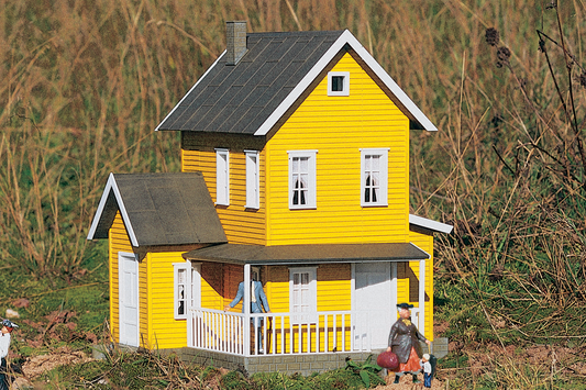 Piko 62221 G Scale Aunt Beas Farmhouse Building Kit