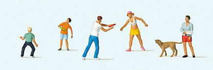 Preiser 10696 HO Scale Outdoor Fun 5 People & 1 Dog