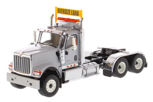 Diecast Masters 71005 1/50 International HX520 Tandem Day Cab Tractor