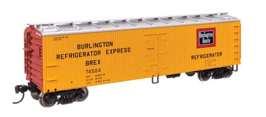 Walthers Mainline 910-41305 HO Scale 40' Wood Reefer RTR CB&Q #74504