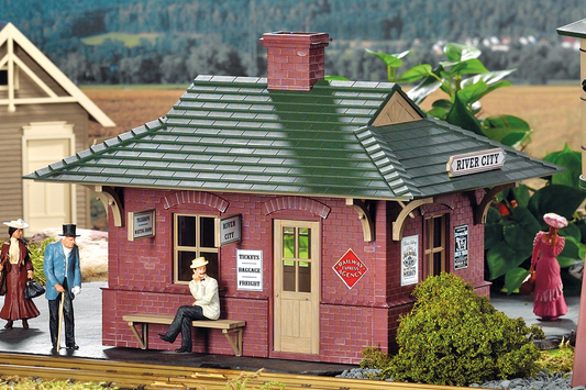 Piko 62709 G Scale River City Station, Built-Up