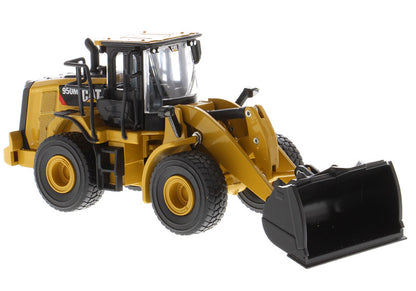 Diecast Masters 85635 1/64 Caterpillar 950M Wheel Loader