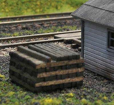 Blair Line 1811 N Scale Pile O' Ties - Assembled -- Stained pkg(2)