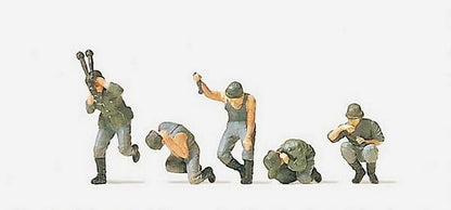 Preiser 16540 HO Scale Military - Former German Army WWII - Unpainted