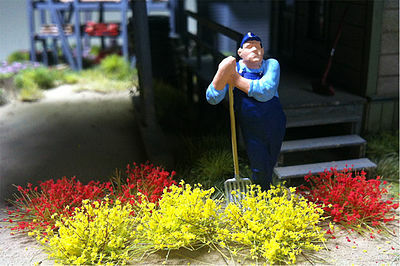 Bachmann 31045 All Scale SceneScapes Grass Tufts Yellow Red 3/8" (1cm)