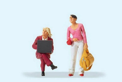 Preiser 44904 G Scale Pedestrians 1/22.5 Scale Two Girls