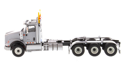 Diecast Masters 71011 1/50 International HX620 Day Cab Tractor