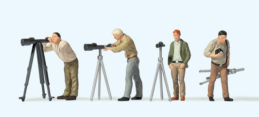 Preiser 10804 HO Scale Photographers w/Tripods -- pkg(4)