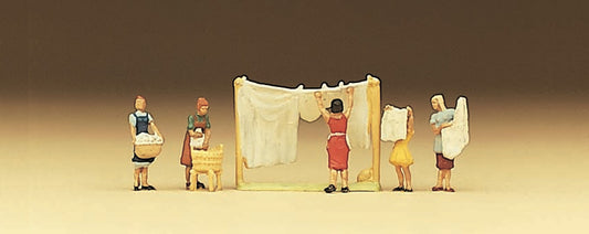Preiser 79050 N Scale Women Hanging Wash Set pkg(5)