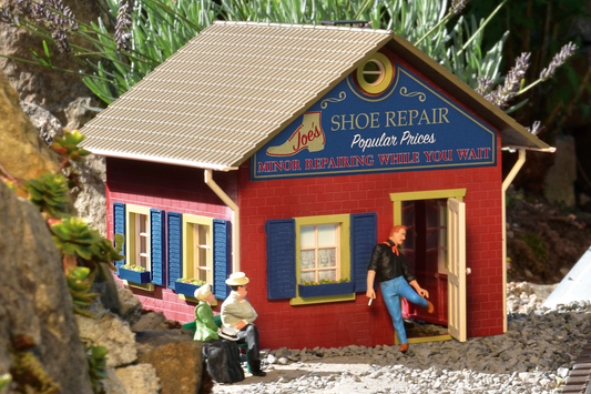 Piko 62725 G Scale Joe's Shoe Repair, Built-Up