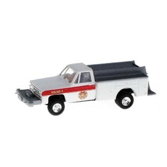 Trident Miniatures 901631 HO Scale Brush (Off-Road) Fire Pumper - Emergency - Fire Vehicles -- Squad 4 (White, Red Stripe, Gold Lettering)