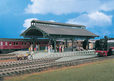 Vollmer 47530 N Scale Platform Shelter w/LED Light -- Kit