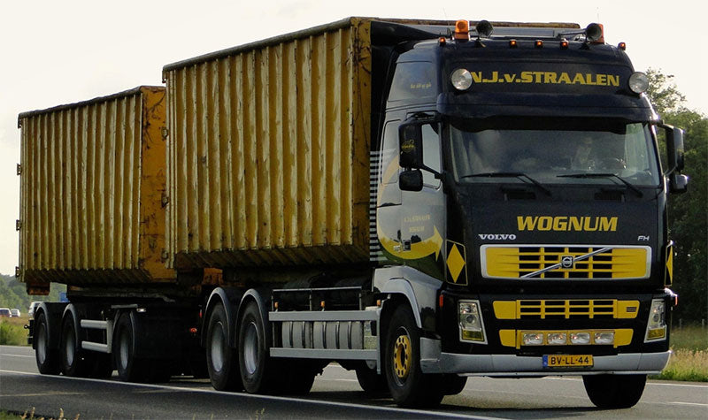 WSI 548961 1/50 Scale N.J. van Straalen - Volvo FH2 Globetrotter XL