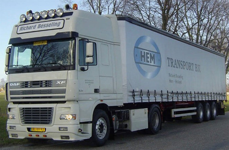 WSI 562841 1/50 Scale HEM Transport - DAF XF 95 Super Space