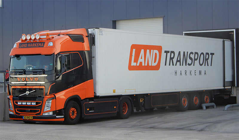 WSI 01-3937 1/50 Scale Land Transport - Volvo FH5 Globetrotter 4x2