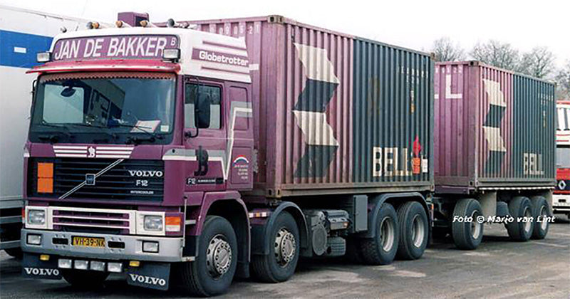 WSI 01-3955 1/50 Scale Jan De Bakker - Volvo F12 Globetrotter Riged