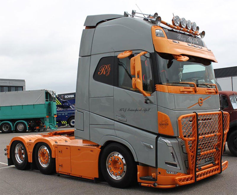 WSI 01-4039 1/50 Scale RGJ Transport - Volvo FH5 Globetrotter XL 6x2