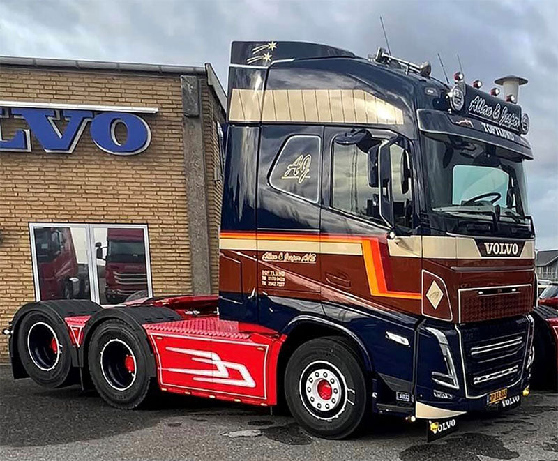 WSI 01-4053 1/50 Scale Allan & Jesper - Volvo FH5 Globetrotter 6x2
