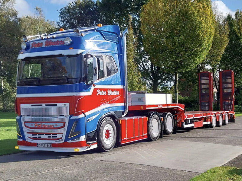 WSI 01-4123 1/50 Scale PWT - Volvo FH5 Globetrotter 6x2 Tag Axle