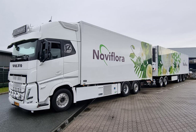 WSI 01-4185 1/50 Scale JZ Transport Noviflora - Volvo FH05 Globetrotter XL