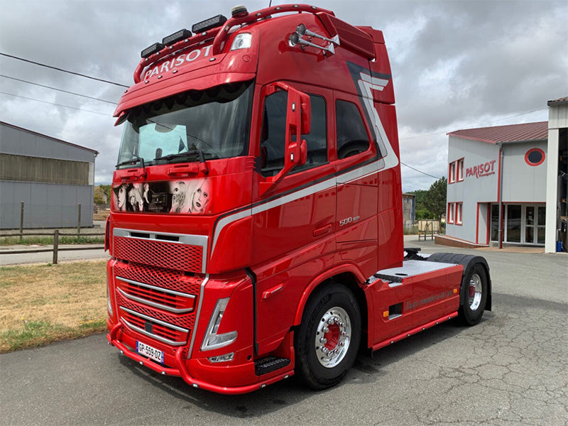 WSI 01-4294 1/50 Scale Parisot - Volvo FH5 Globetrotter XL 4x2