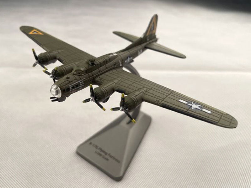 Air Force 1 0147A 1/200 Scale B-17 Flying Fortress - Swamp Fire 524th BS