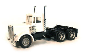 Promotex 015232 1/87 Scale Peterbilt Day Cab Short