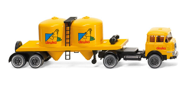 Wiking 053402 1/87 Scale Deuka - 1964 Krupp Fodder Tractor Trailer High
