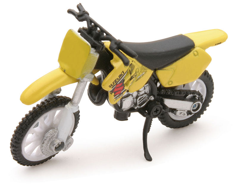 New-Ray 06227-F 1/32 Scale Suzuki RM 125 Dirt Bike