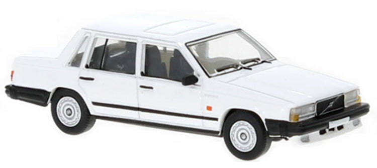 Pcx87 0662 1/87 Scale 1984 Volvo 740