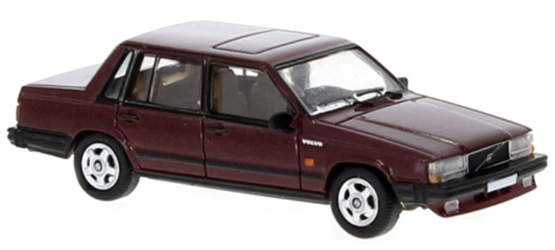 Pcx87 0663 1/87 Scale 1984 Volvo 740