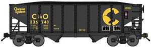 Bluford Shops 65338 N Scale 8-Panel 2-Bay Open Hopper with Load - Ready to Run -- Chessie C&O 336657 (1965 Class H-25A, black, yellow)