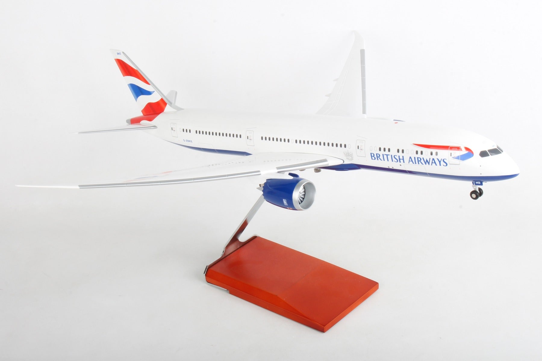 Skymarks Supreme SKR9000 Skymarks British 787-9 1/100 W/Wood Stand & Gear
