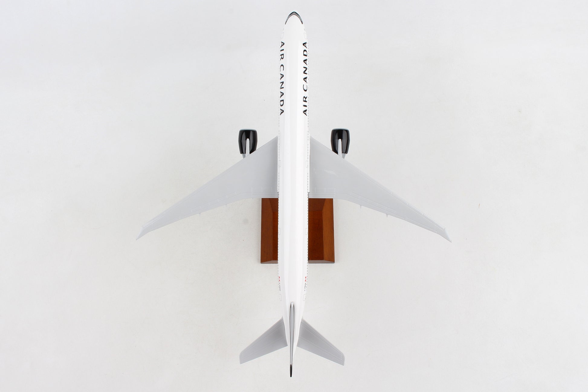 Skymarks SKR5144 Skymarks Air Canada 777-300 1/200 W/Gear & Wood Stand