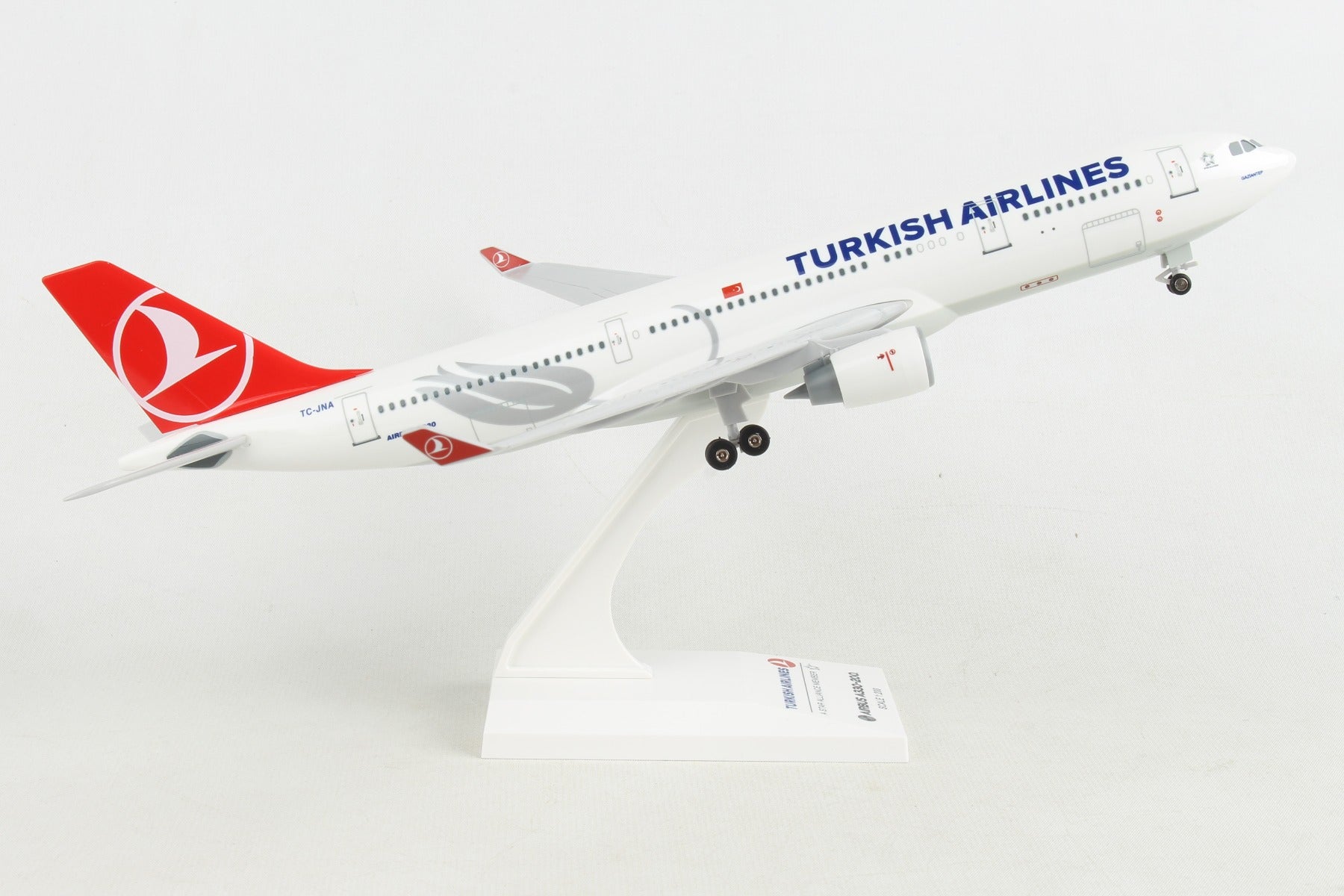 Skymarks SKR743 Skymarks Turkish A330-200 1/200 W/Gear