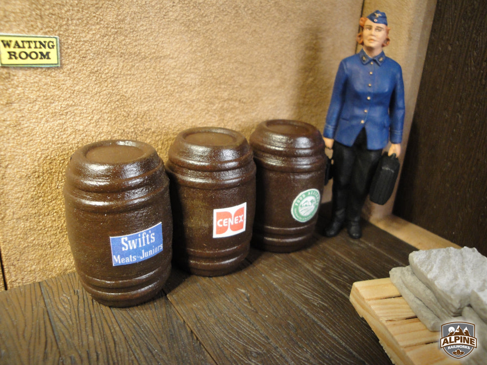 Alpine Railworks 1013A G Scale Feed & Seed Barrels With Labels A (3)