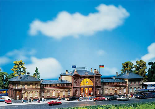 Faller 110113 HO Scale Bonn Passenger Station -- 27-1/2 x 6-1/4" 70 x 16cm