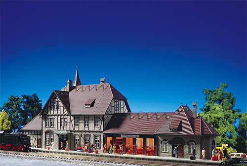 Faller 110116 HO Scale Station Schwarzburg -- 19 x 7" 47.6 x 17.5cm