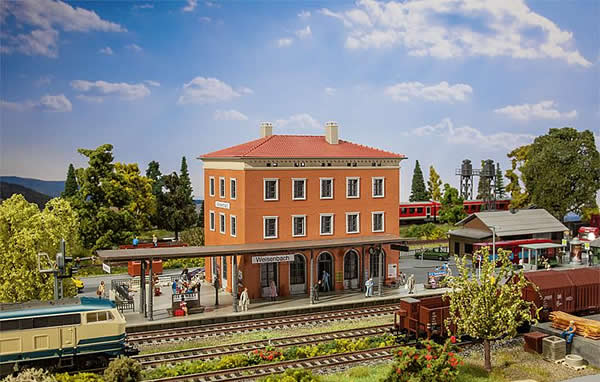 Faller 110135 HO Scale Weisenbach Bavarian Station -- Kit - 16-1/2 x 7-1/2 x 7-1/2" 42 x 18.5 x 19cm