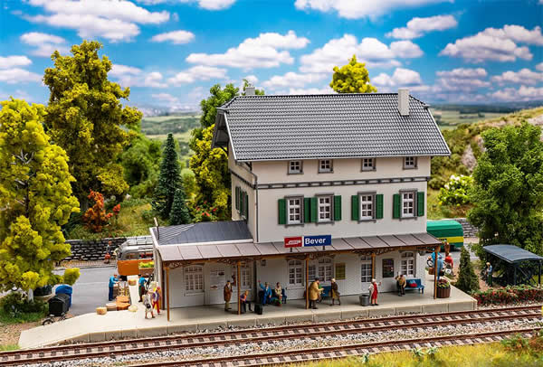 Faller 110142 HO Scale Bever Train Station -- Kit - 13-3/16 x 6-5/16 x 6-5/8" 33.5 x 16 x 16.8cm