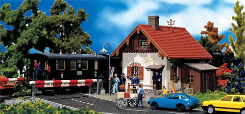 Faller 120130 HO Scale Gate Keeper's House -- 4 x 3-5/8 x 3-3/8" 10 x 9 x 8.4cm