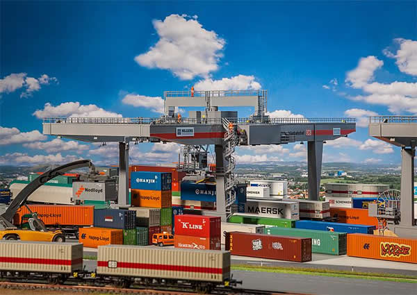 Faller 120290 HO Scale Non-Motorized Container Bridge Crane -- Kit - 25-3/4 x 14 x 10-1/2" 65.4 x 35.5 x 26.8cm