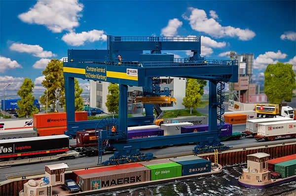 Faller 120291 HO Scale Container Bridge Crane - GVZ Hafen Nurnberg -- Kit - 16-1/2 x 13-11/16 x 10-3/8" 42 x 34.7 x 26.3cm