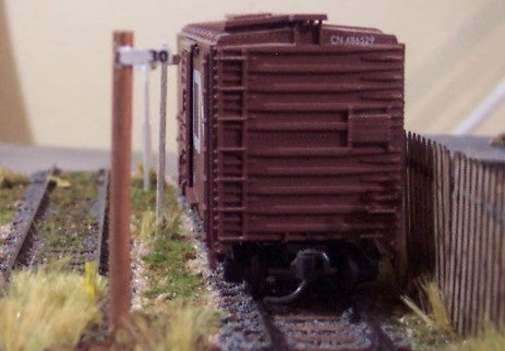 Osborn Models 1051 Ho Mile Posts