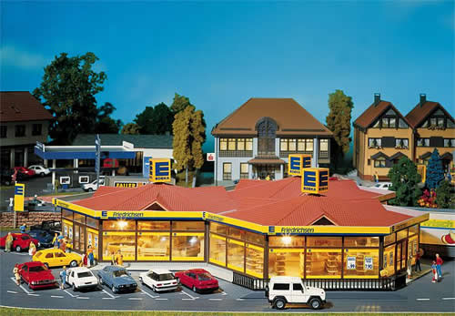 Faller 130342 HO Scale Mini Market -- 7-3/4 x 7-3/4" 19.8 x 19.8cm