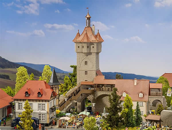 Faller 130400 HO Scale Historic Town Gate -- Kit - 8-15/16 x 4-1/2 x 15-3/16" 22.7 x 11.4 x 38.5cm