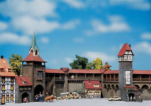 Faller 130401 HO Scale Old Town Wall Set -- Kit