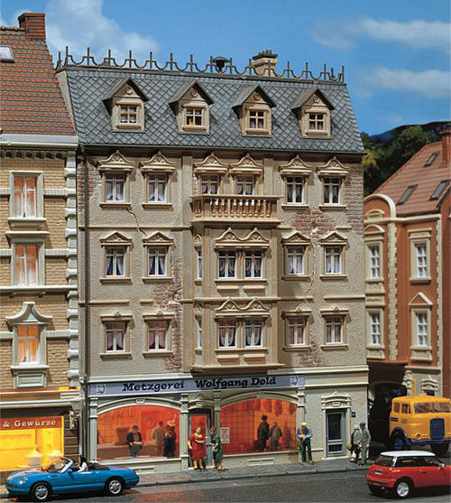 Faller 130451 HO Scale Dold Town Butcher Shop -- 5-11/16 x 5 x 8" 14.5 x 12.5 x 20.5cm