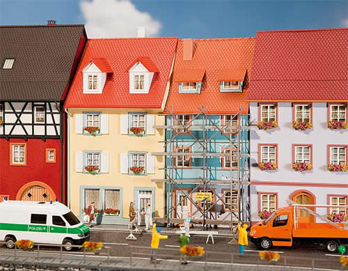 Faller 130494 HO Scale Village Houses w/Scaffolding - Kit